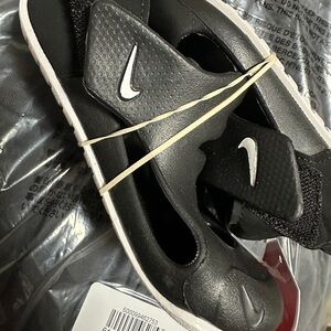 New NIKE Toddler Shoes 8c